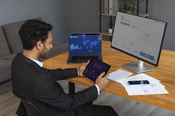 Monitoreo profesional de tendencias de criptomonedas para transacciones seguras