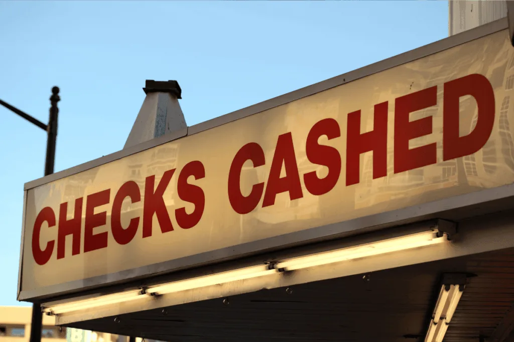 letrero-de-servicio-de-cambio-de-cheques-en-la-tienda
