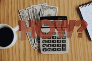 Concepto de cobro de cheques con efectivo y calculadora