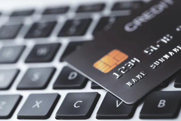 Transacciones de crédito digital para pagos transfronterizos