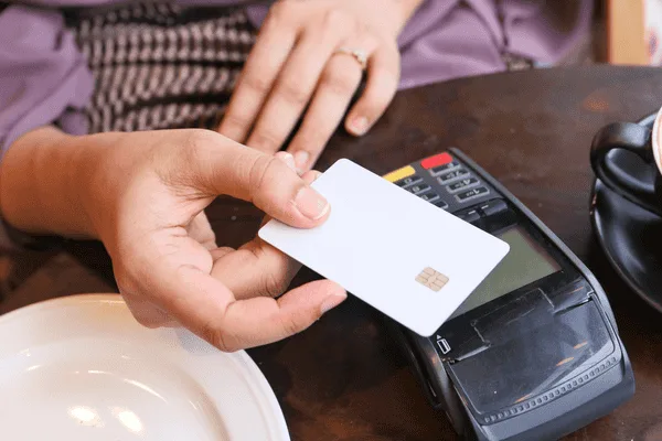 Realizar pagos transfronterizos con tarjeta de crédito