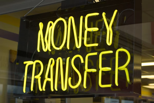 Comprensión de las soluciones de pago transfronterizo