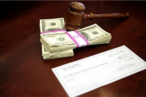 Cobrar un cheque de liquidación