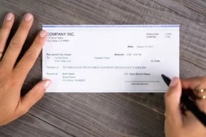 Comprender las reglas de validez del cobro de cheques