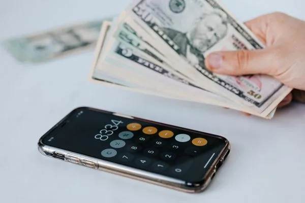 Mobile Budget Planning With Cash And Check Cashing Services