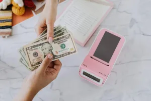 Conteo de efectivo para el servicio de transferencia de dinero en Las Vegas