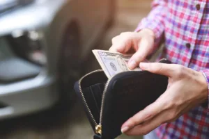 Persona que tiene efectivo para el pago de una orden de pago