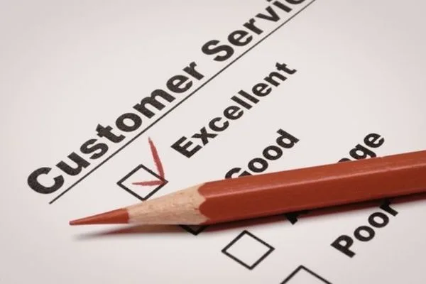 Un excelente servicio al cliente alimenta la reputación de confianza de la casa de cambio.